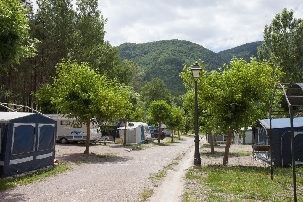 Camping L'Espelt La Pobla de Lillet Eksteriør billede