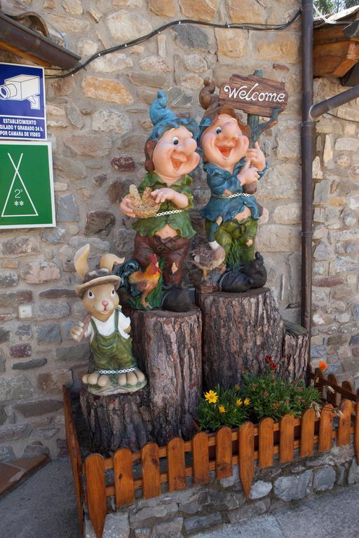 Camping L'Espelt La Pobla de Lillet Eksteriør billede