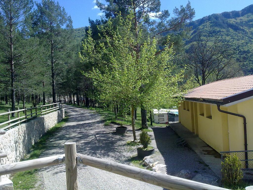 Camping L'Espelt La Pobla de Lillet Eksteriør billede