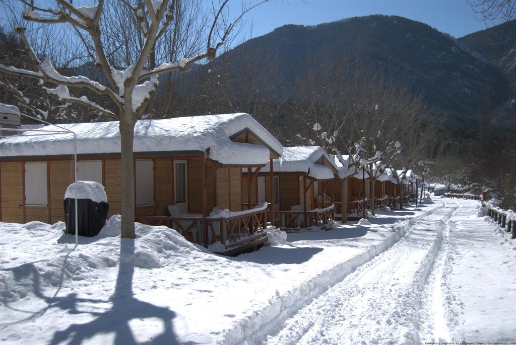 Camping L'Espelt La Pobla de Lillet Eksteriør billede